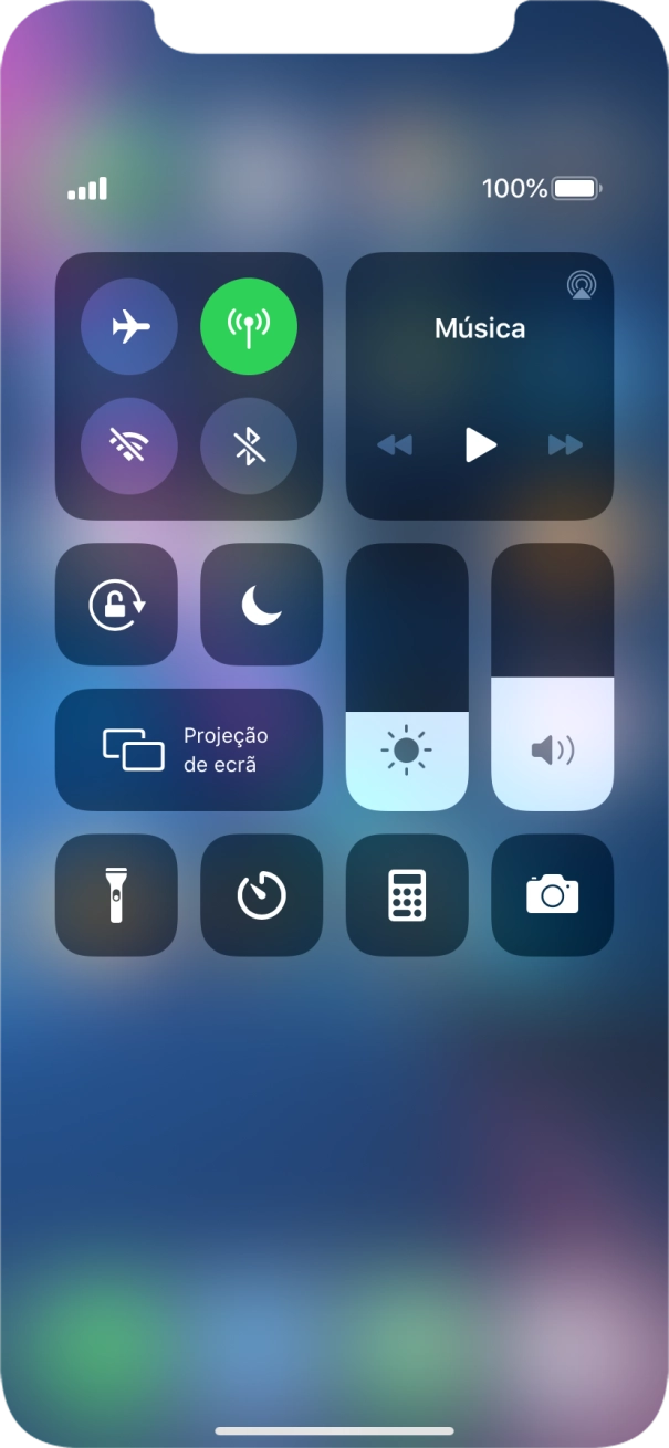 Prima a função pretendida para abrir uma aplicação ou para ativar ou desativar a função.