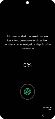 Siga as indicações no ecrã para definir a impressão digital como código de bloqueio.