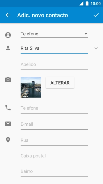 Prima Telefone e introduza o número de telefone pretendido.