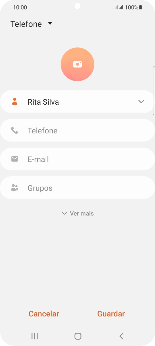 Prima Telefone e introduza o número de telefone pretendido.