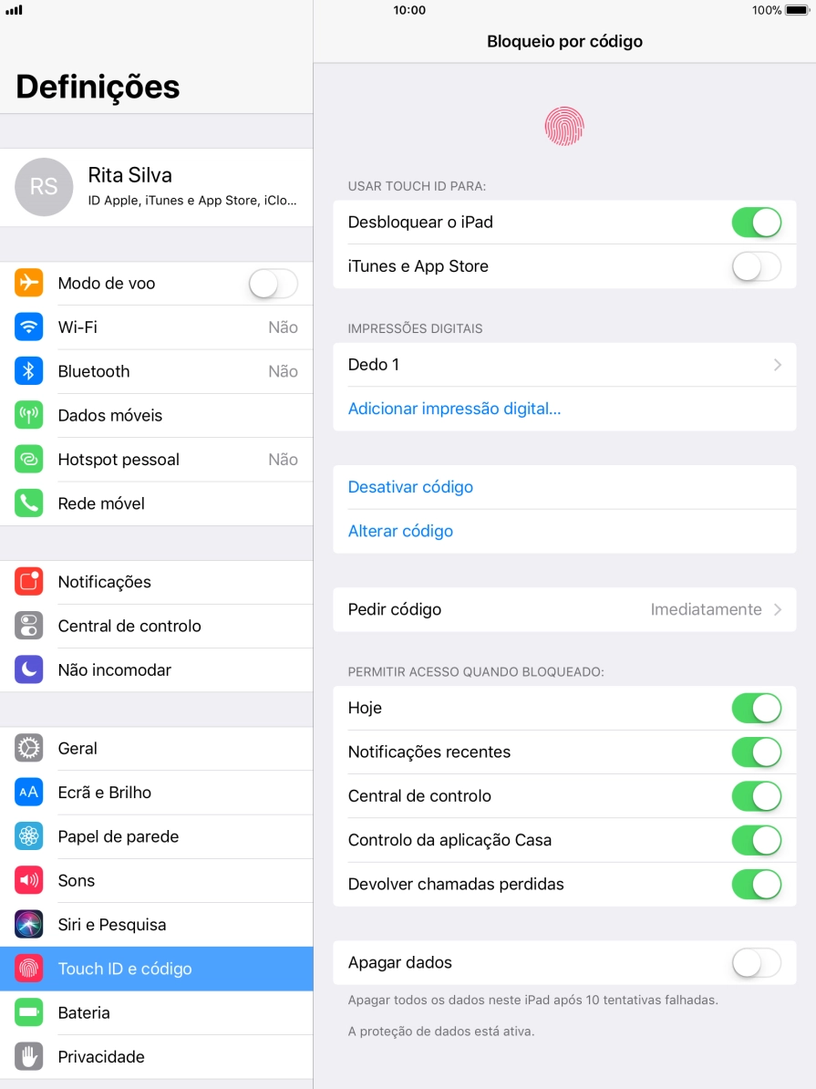 Prima o indicador junto a 