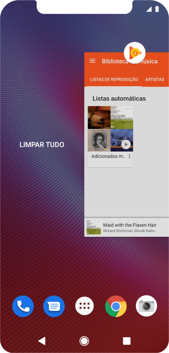 Para terminar uma aplicação em curso, deslize o dedo para cima na aplicação pretendida.