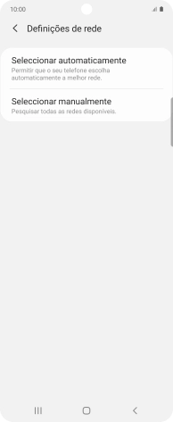 Prima Seleccionar manualmente para desativar a função e aguarde enquanto o telefone procura as redes.