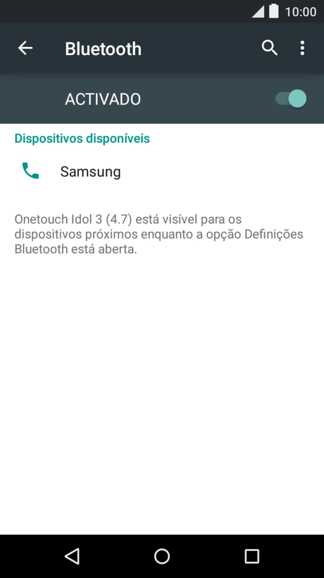 Prima o dispositivo Bluetooth pretendido e siga as indicações no ecrã para emparelhar o dispositivo pretendido com o telefone.