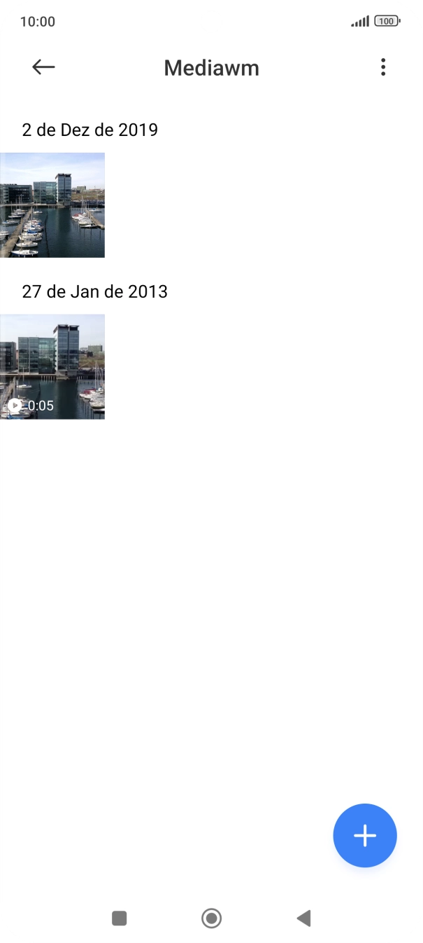 Prima durante um momento uma imagem ou um vídeo.