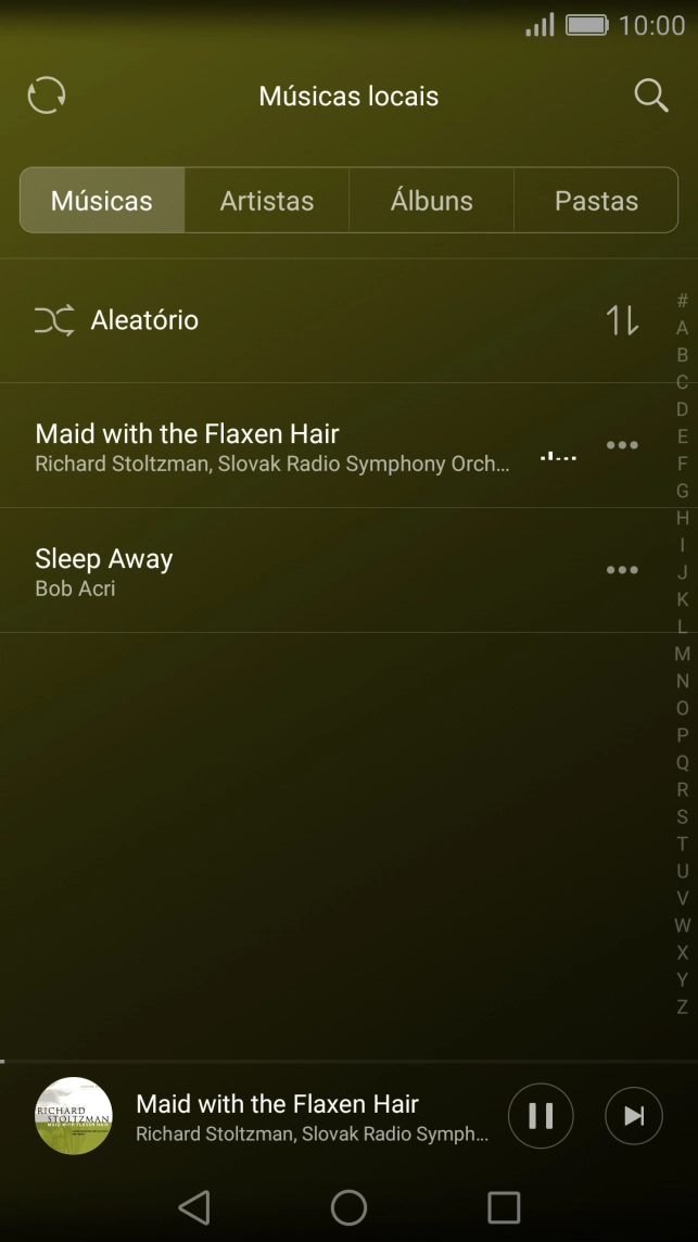 Prima o título da música na parte inferior do ecrã.
