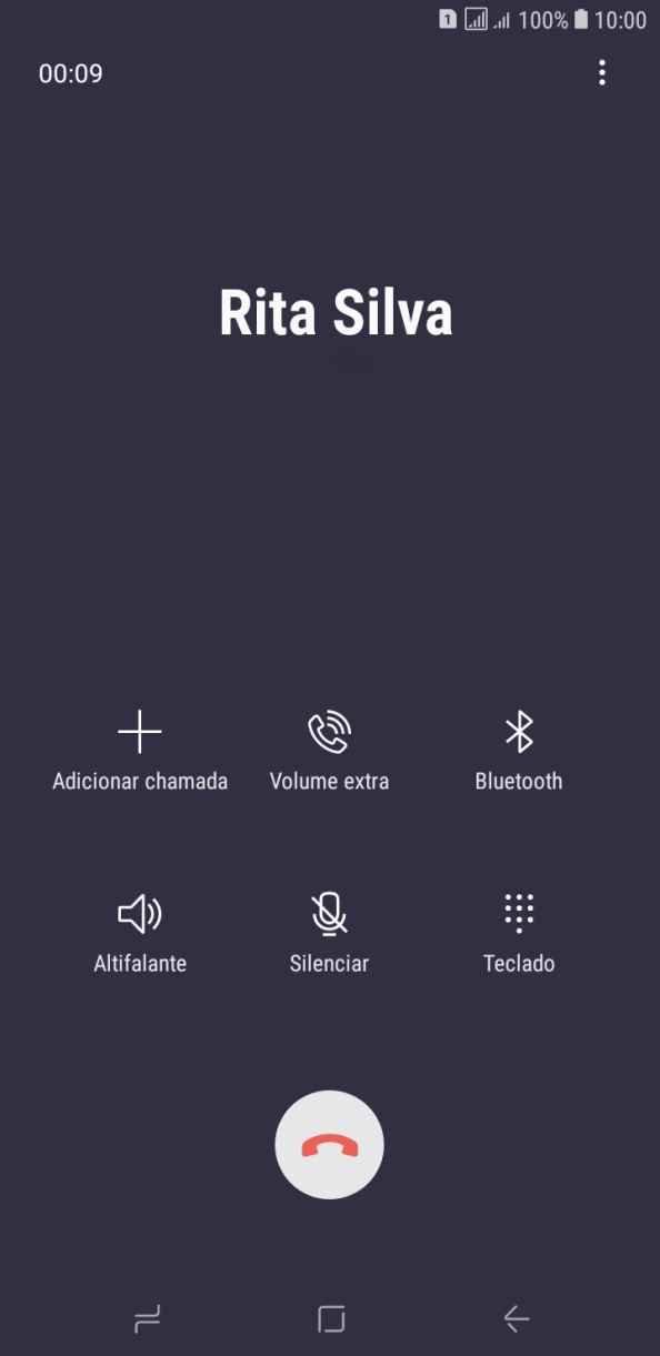 Prima o ícone para terminar a chamada.