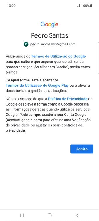 Prima Aceito e siga as indicações no ecrã para escolher as definições da conta Google.