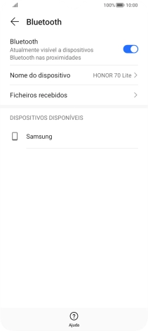 Prima o dispositivo Bluetooth pretendido e siga as indicações no ecrã para emparelhar o dispositivo pretendido com o telefone.