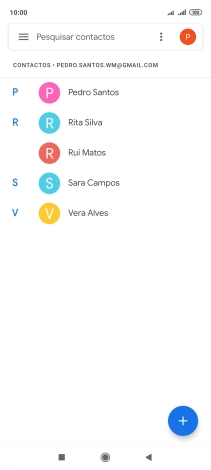 Prima o ícone de novo contacto.