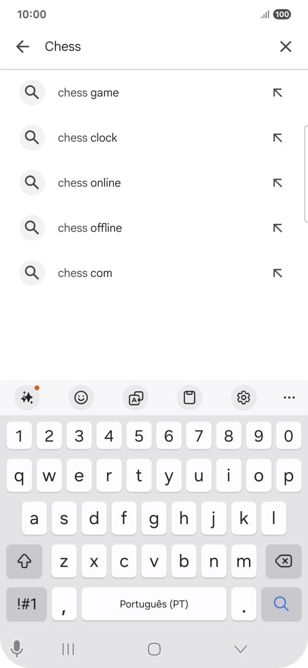 Introduza o nome ou categoria da app pretendida e prima o ícone para pesquisar.