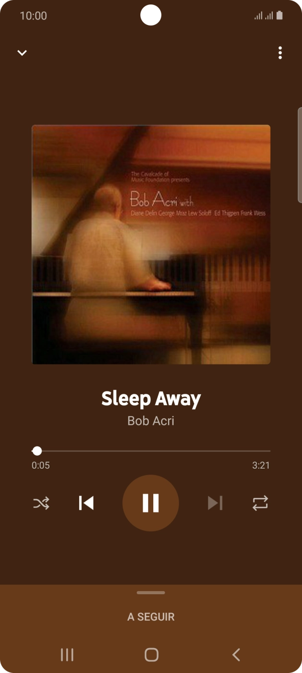 Prima a seta para a direita para ir para o ficheiro de música seguinte.