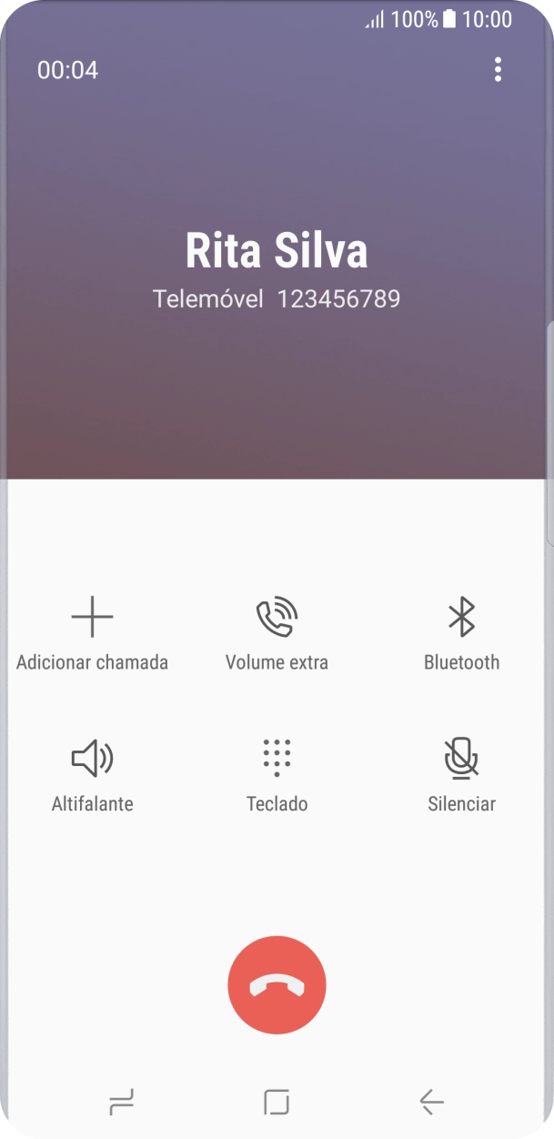 Prima o ícone para terminar a chamada.