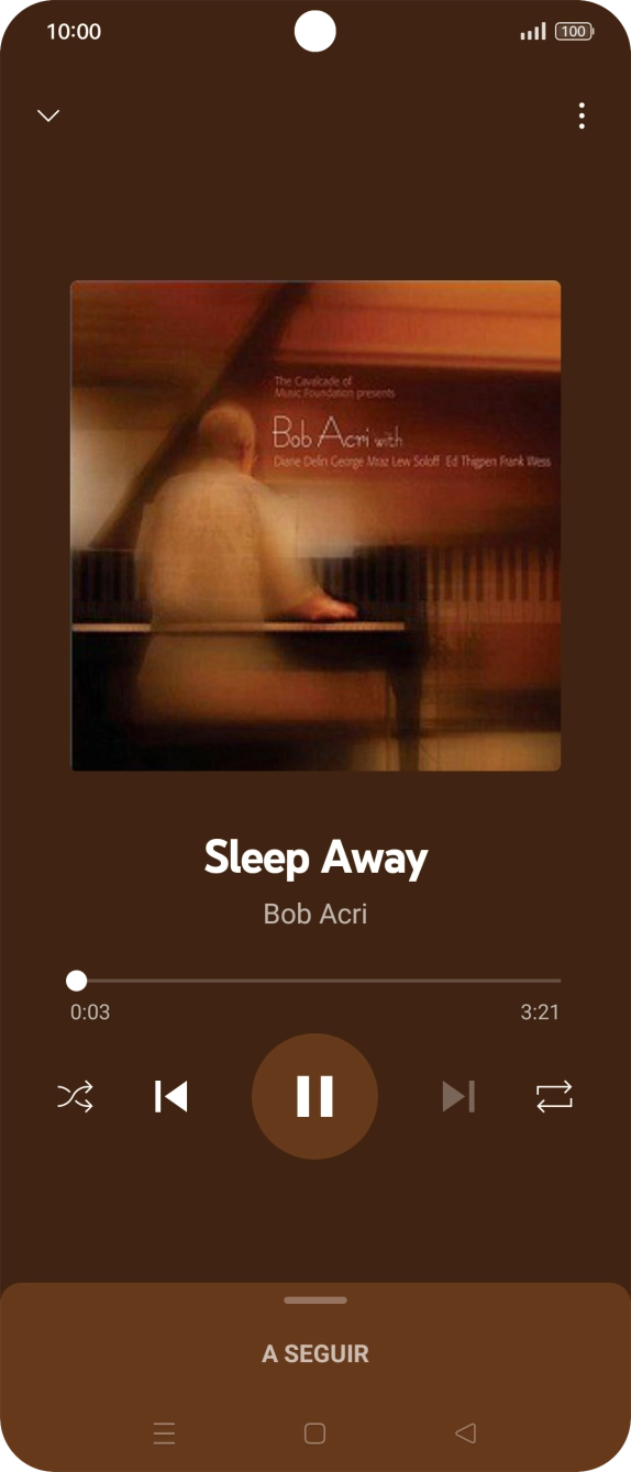 Prima a seta para a direita para ir para o ficheiro de música seguinte.