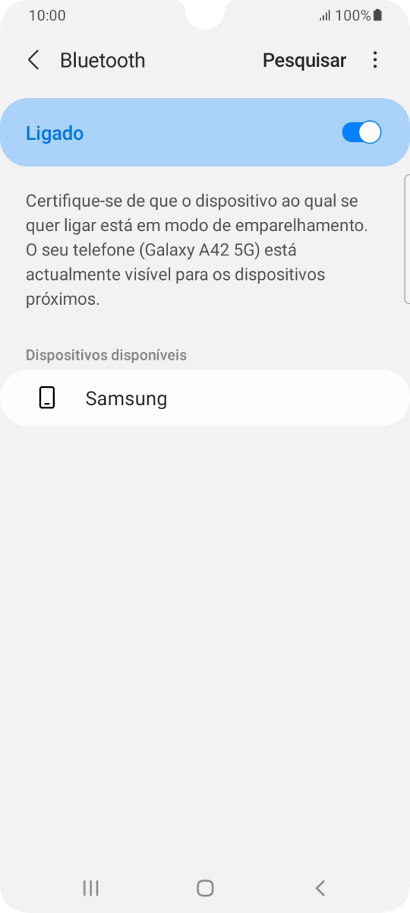 Prima o dispositivo Bluetooth pretendido e siga as indicações no ecrã para emparelhar o dispositivo pretendido com o telefone.