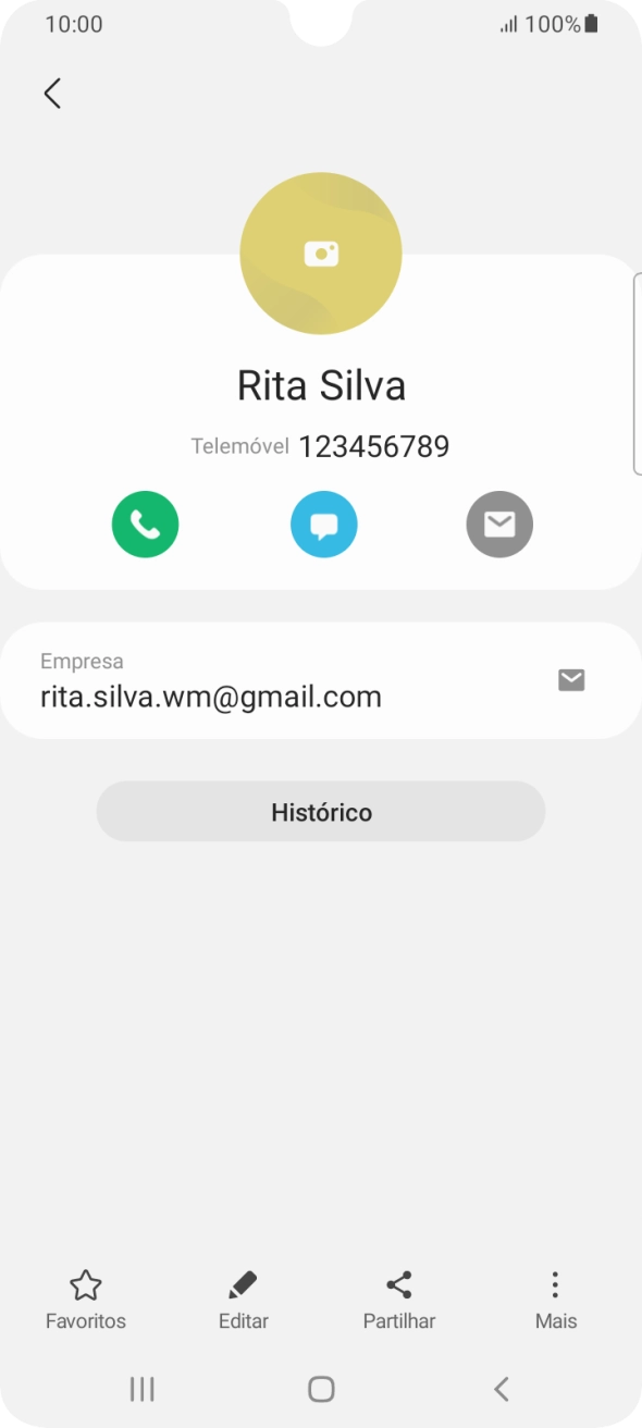 Prima o ícone de chamada.