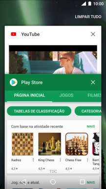 Para terminar uma aplicação em curso, deslize o dedo para a direita na aplicação pretendida.