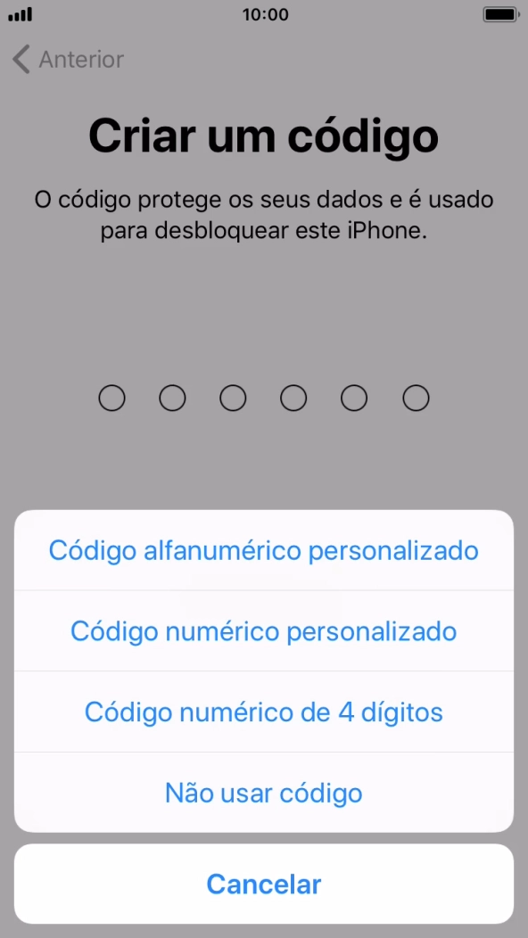 Siga as indicações no ecrã para ativar a utilização do código de bloqueio do telefone ou prima Não usar código.