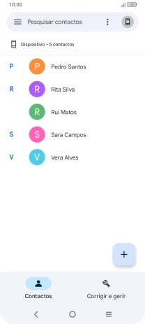 Prima o ícone de novo contacto.