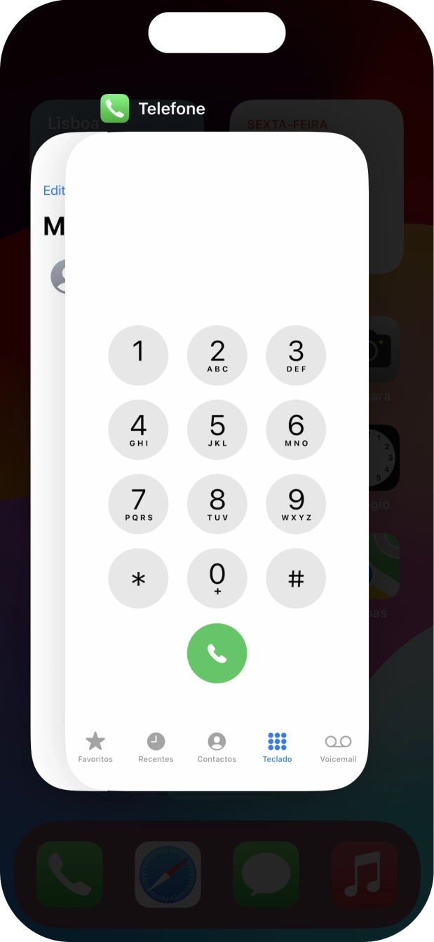 Deslize o dedo para cima sobre a aplicação pretendida para a terminar.