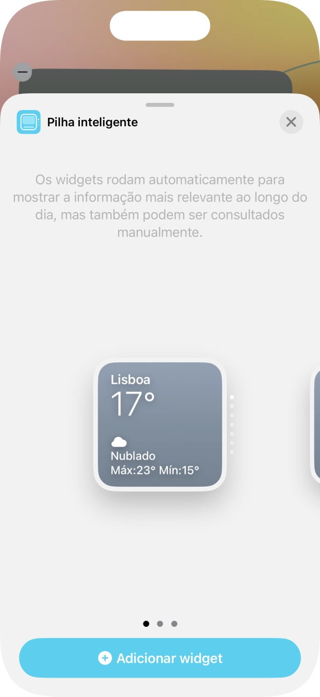 Para escolher a dimensão pretendida para o widget, deslize o dedo para a direita ou para a esquerda sobre o ecrã.