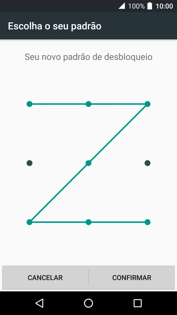 Repita o código de bloqueio do telefone escolhido e prima CONFIRMAR.