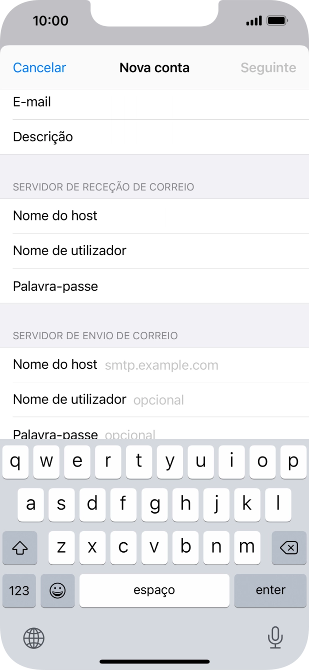 Prima Nome do host e introduza o nome do servidor de envio do fornecedor de e-mail.