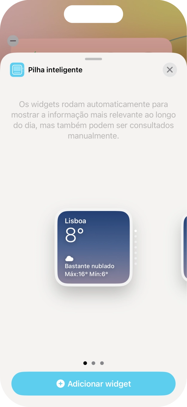 Para escolher a dimensão pretendida para o widget, deslize o dedo para a direita ou para a esquerda sobre o ecrã.