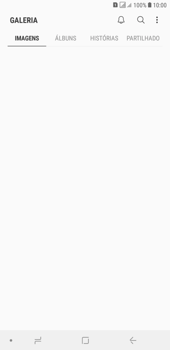 Prima ÁLBUNS e vá até à pasta pretendida.