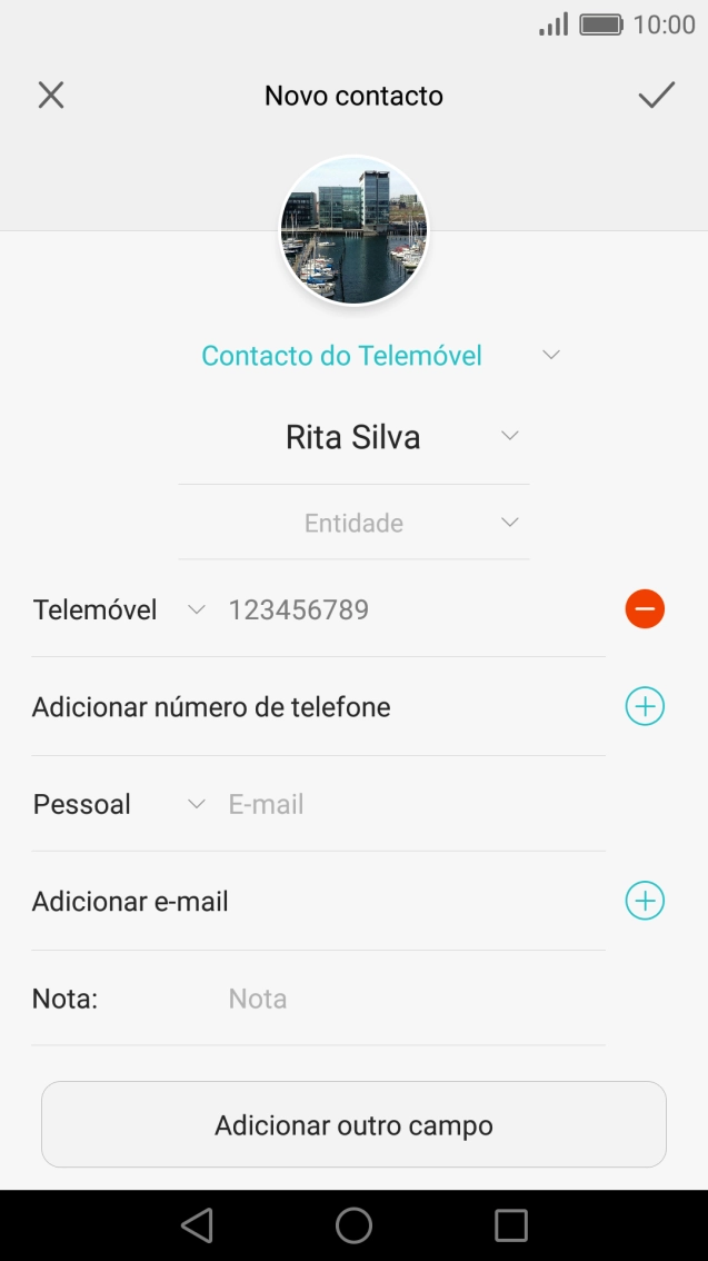 Prima a lista suspensa junto do número de telefone.