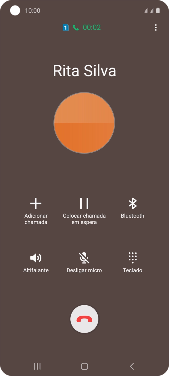 Prima o ícone para terminar a chamada.