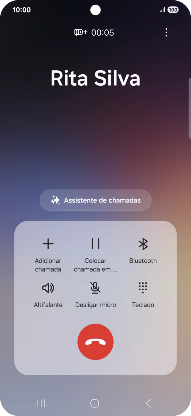 Para utilizar a IA Galaxy para traduzir durante uma chamada, prima Assistente de chamadas.