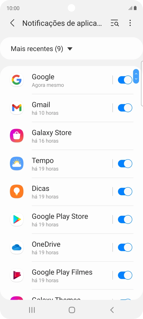 Prima a lista suspensa.