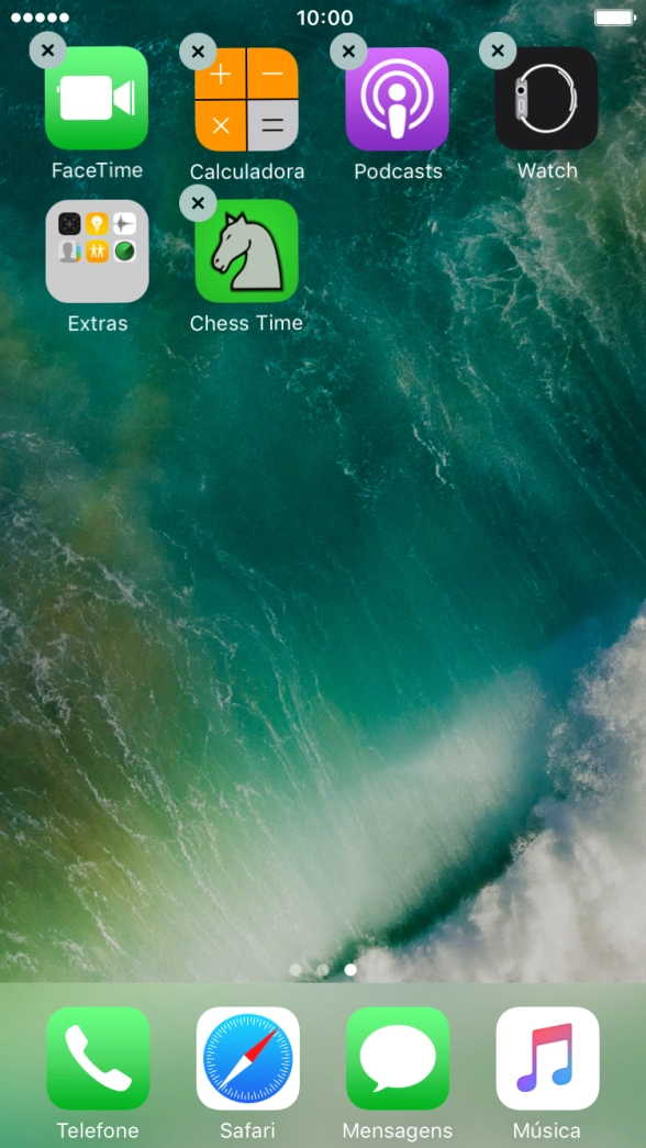 Mantenha premida a app pretendida até os ícones começarem a vibrar.