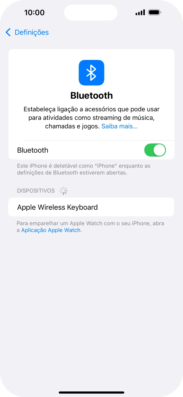 Prima o dispositivo Bluetooth pretendido e siga as indicações no ecrã para emparelhar o dispositivo pretendido com o telefone.