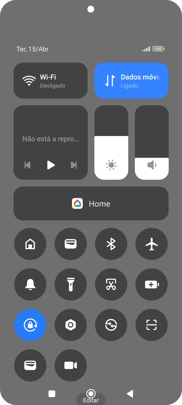 Prima o ícone de dados móveis para ativar ou desativar a função.