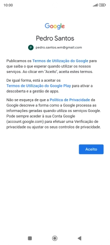 Prima Aceito e siga as indicações no ecrã para escolher as definições da conta Google.