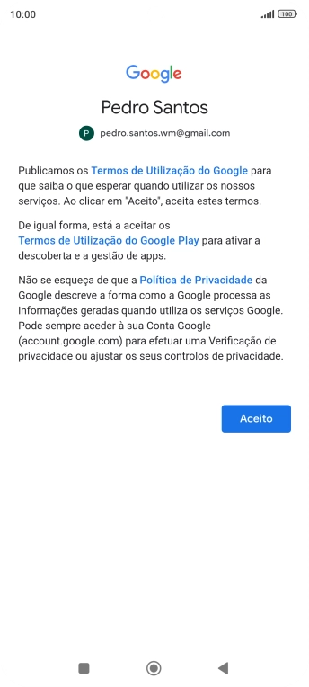Prima Aceito e siga as indicações no ecrã para escolher as definições da conta Google.