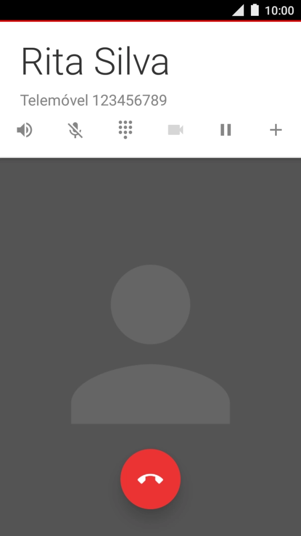 Prima o ícone para terminar a chamada.