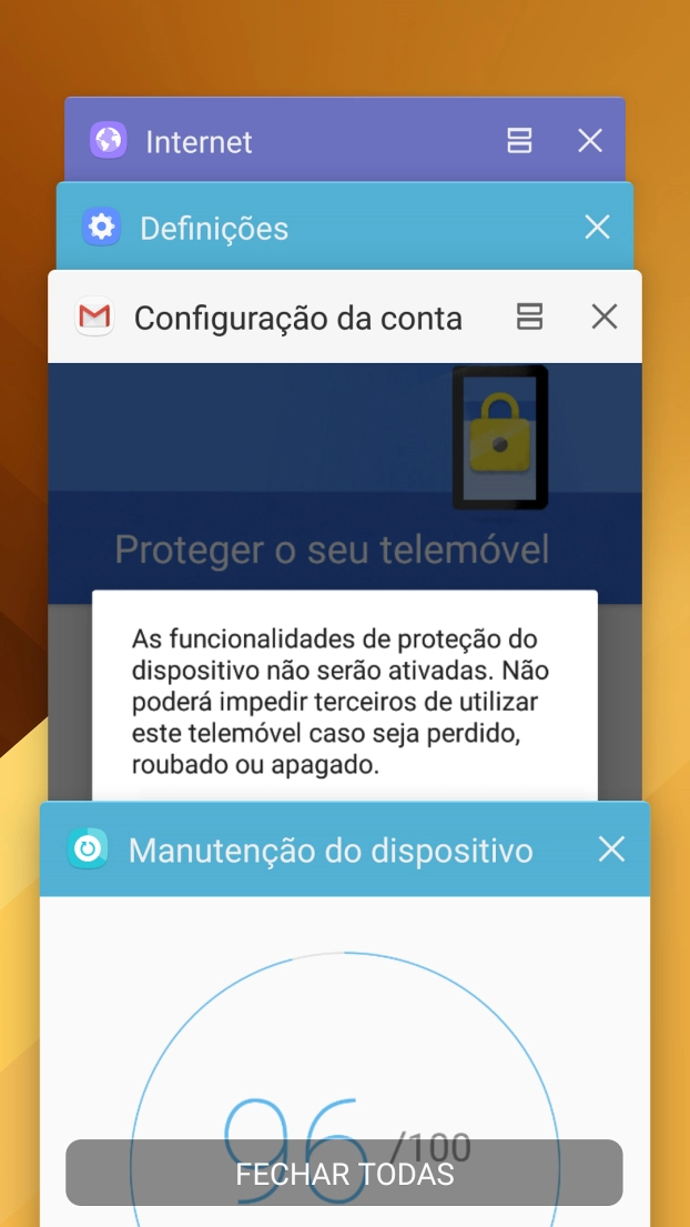 Para terminar uma aplicação em curso, deslize o dedo para a direita na aplicação pretendida.