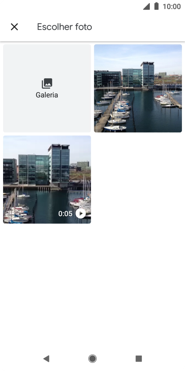 Prima Galeria e vá até à pasta pretendida.