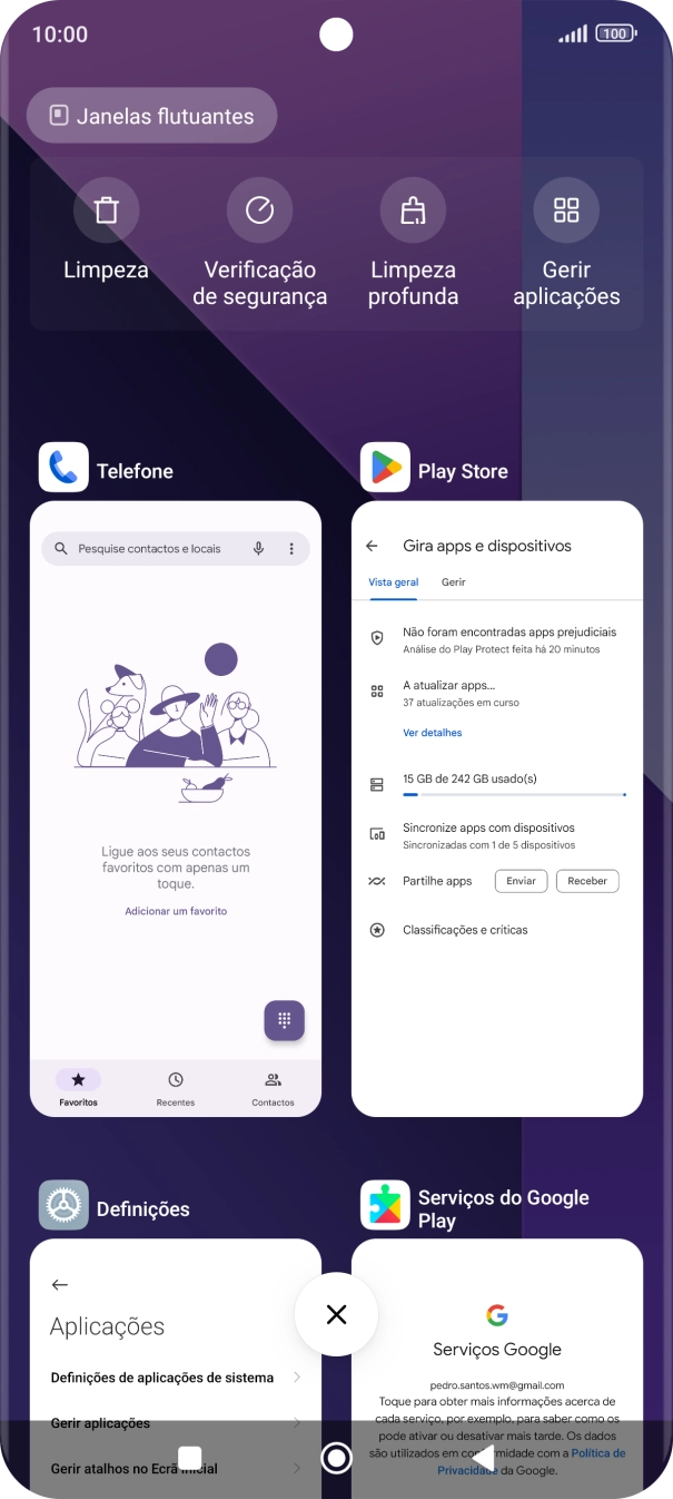 Para terminar uma aplicação em curso, deslize o dedo para a direita na aplicação pretendida.
