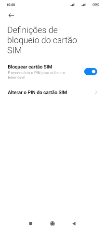 Prima o indicador junto a 
