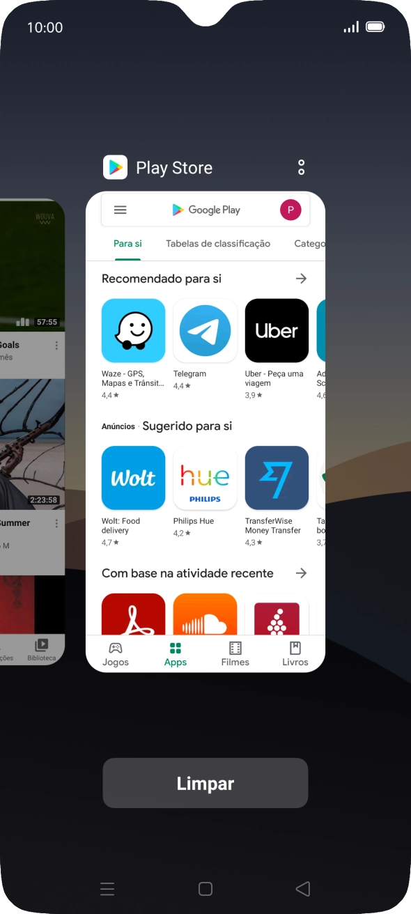 Para terminar uma aplicação em curso, deslize o dedo para cima na aplicação pretendida.