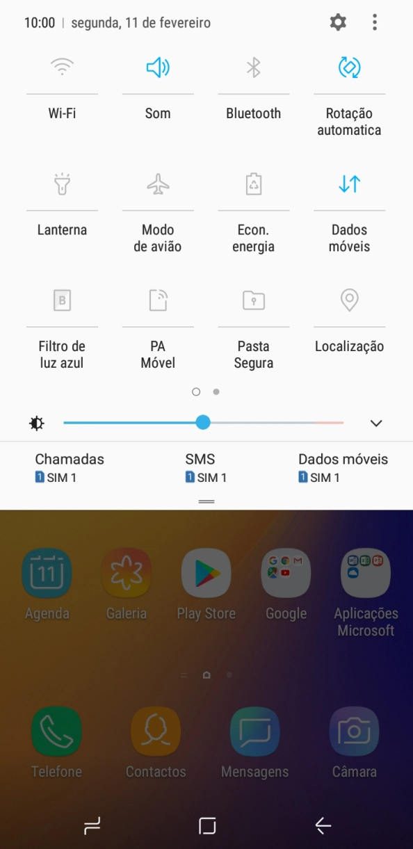 Prima Dados móveis para ativar ou desativar a função.