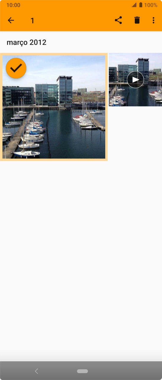 Prima o ícone de menu.