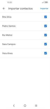 Prima o campo ao lado dos contactos pretendidos para os selecionar.