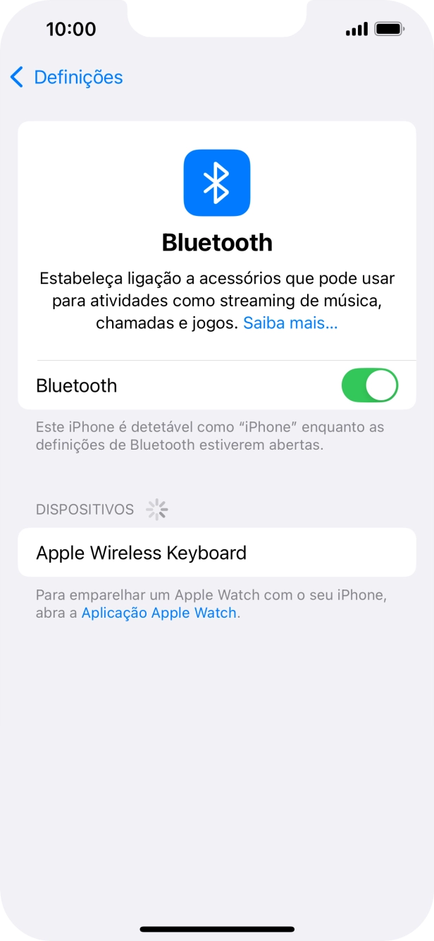 Prima o dispositivo Bluetooth pretendido e siga as indicações no ecrã para emparelhar o dispositivo pretendido com o telefone.