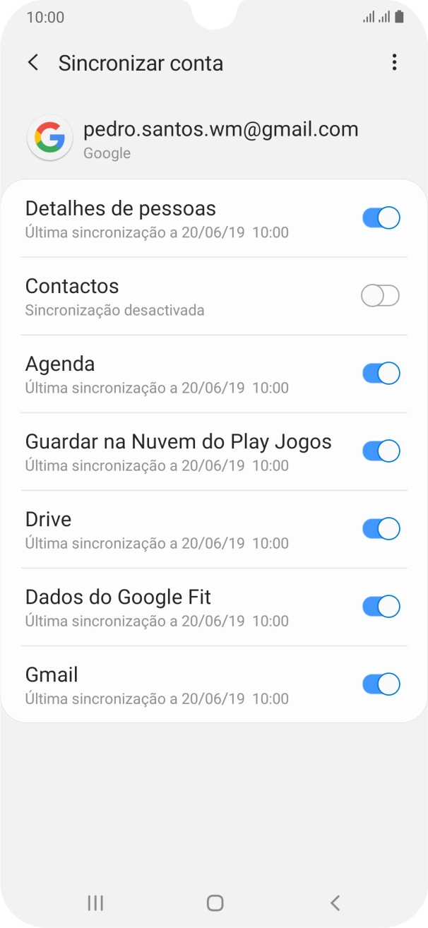 Prima o indicador junto a 