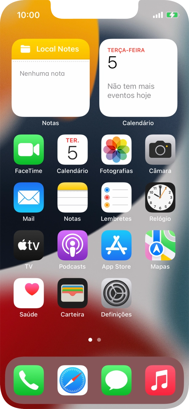 Quando o ícone de bateria em carregamento for mostrado no ecrã, a bateria está em carregamento.